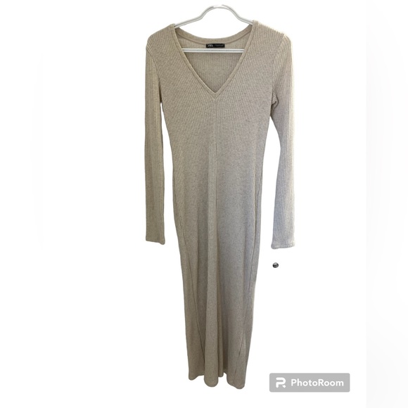 Zara Ribbed Dress - Picture 1 of 4